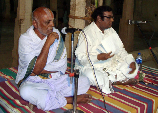 Acharyar Sri Madhurakavi Annaviyar Swami Introduces D.AJ